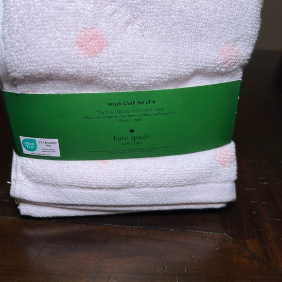 Kate Spade New York Pink and White Polka Dot Set of 4 Washcloths - Picture 3 of 4